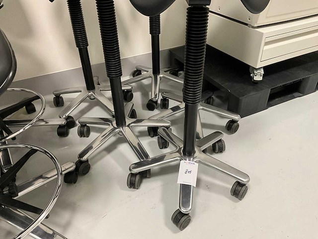 Laboratoriumzadelkruk (5x) - afbeelding 1 van  1