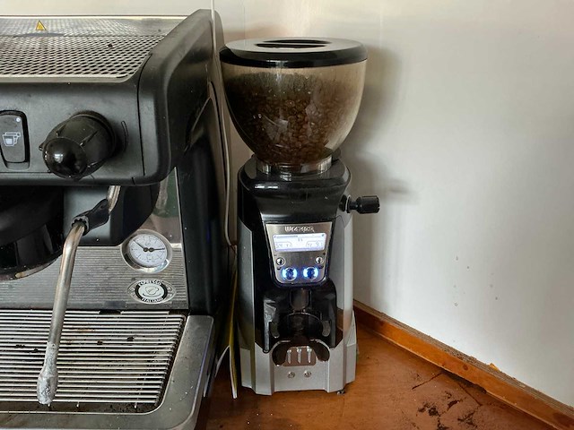 Lacimbali m26 koffiemachine met bonen maler - afbeelding 4 van  9