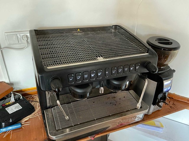 Lacimbali m26 koffiemachine met bonen maler - afbeelding 8 van  9