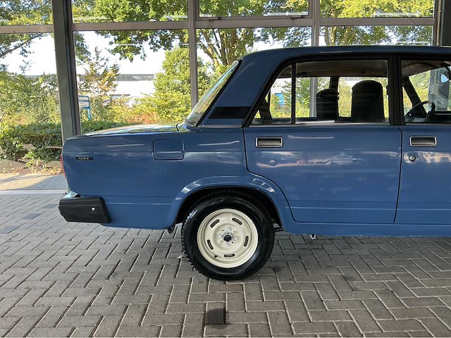 Lada 2107 1.5 benzine auto marge auto - afbeelding 3 van  29
