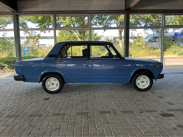 Lada 2107 1.5 benzine auto marge auto - afbeelding 24 van  29