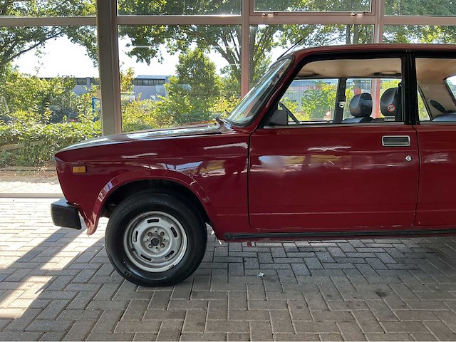 Lada/vaz 2105. 1.3 motor benzine marge auto 1989 - afbeelding 5 van  28