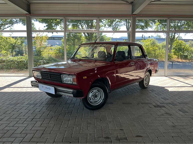 Lada/vaz 2105. 1.3 motor benzine marge auto 1989 - afbeelding 1 van  28