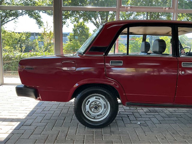 Lada/vaz 2105. 1.3 motor benzine marge auto 1989 - afbeelding 23 van  28