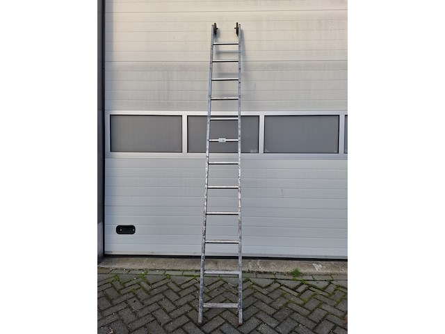 Ladder, 12 treeds - afbeelding 1 van  3