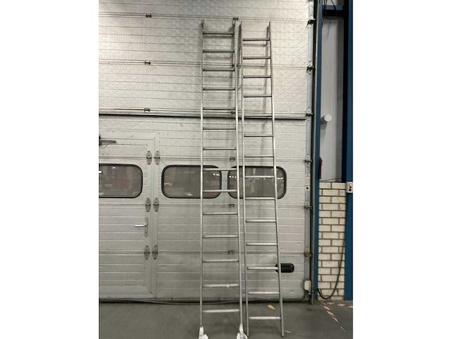 Ladder (2x) - afbeelding 1 van  1