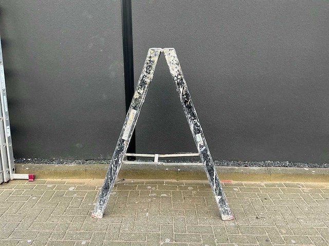 Ladder en trap (4x) - afbeelding 1 van  9