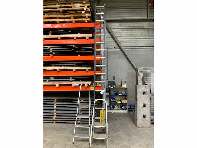 Ladder en trappen - afbeelding 2 van  2