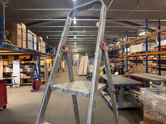 Ladder (onderste sport los) - afbeelding 4 van  4