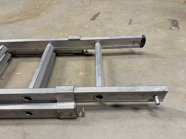 Ladder - afbeelding 3 van  3