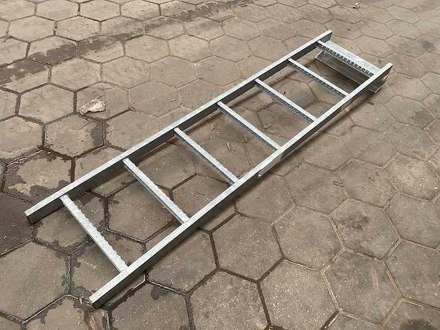 Ladder - afbeelding 1 van  4
