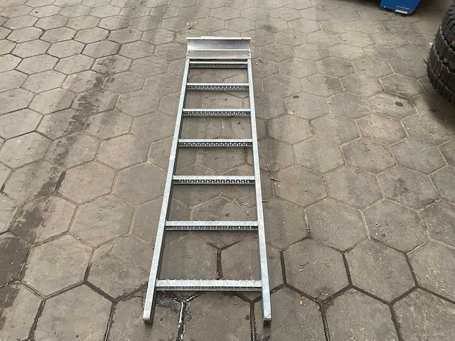 Ladder - afbeelding 3 van  4