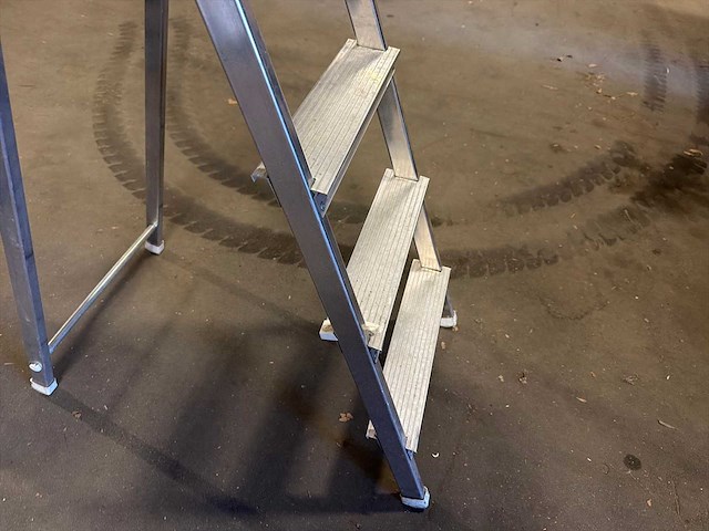 Ladder - afbeelding 3 van  4