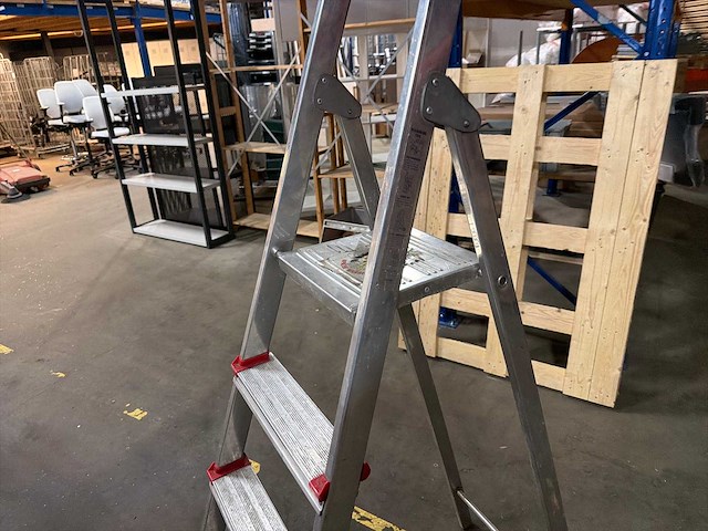 Ladder - afbeelding 3 van  3