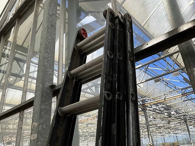 Ladder - afbeelding 5 van  5