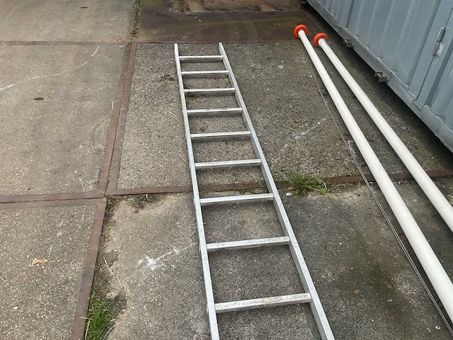 Ladder - afbeelding 3 van  3