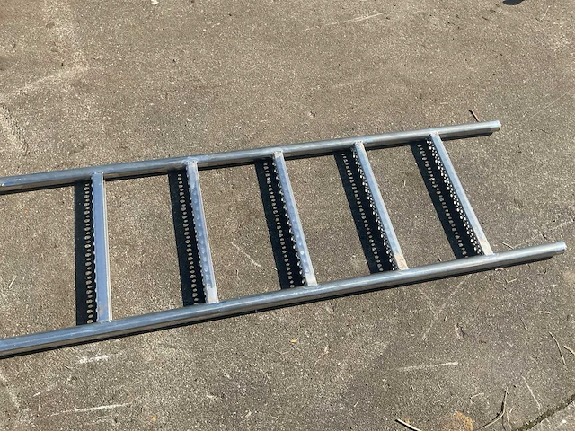 Ladder - afbeelding 4 van  4