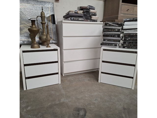 Ladekast met 2x nachtkastje - afbeelding 1 van  7