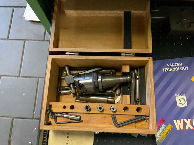 Ladekast met freesgereedschappen - afbeelding 3 van  6