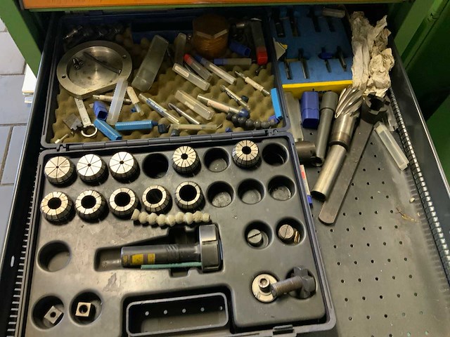 Ladekast met freesgereedschappen - afbeelding 5 van  6