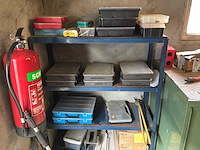 Ladekast met inhoud - afbeelding 8 van  12