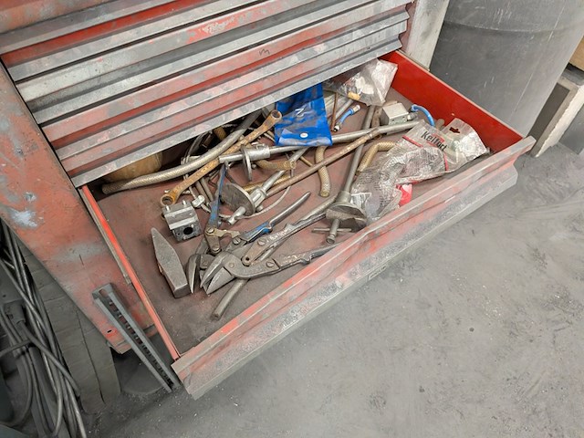 Ladekast met inhoud - afbeelding 6 van  8