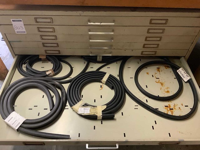 Ladekast met rubbers - afbeelding 2 van  14