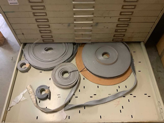 Ladekast met rubbers - afbeelding 6 van  14