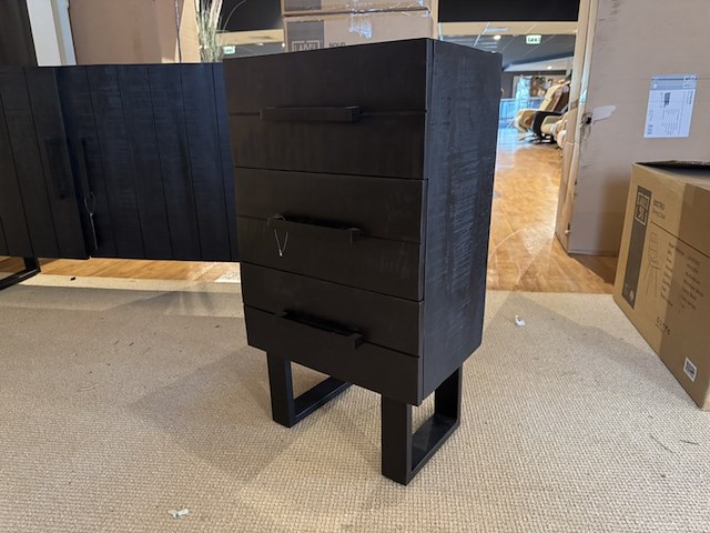 Ladekastje, zwart mangohout, zwart metalen onderstel - afbeelding 1 van  5