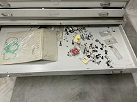 Ladenkast inclusief pakking sets en sticker sets diverse onderdelen (2x) - afbeelding 7 van  8