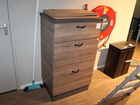 Ladenkast met 3 laden. afmeting 70 x 52 x 123 cm. - afbeelding 1 van  3
