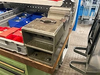 Ladenkast met freesgereedschap en diverse - afbeelding 14 van  15