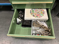 Ladenkast met inhoud - afbeelding 2 van  10