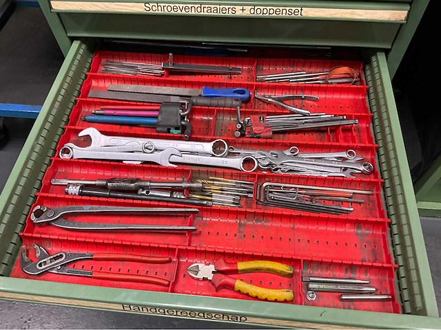 Ladenkast met inhoud - afbeelding 8 van  10