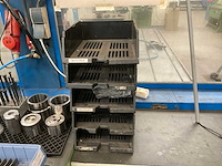 Ladenkast met inhoud - afbeelding 5 van  13