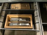 Ladenkast met inhoud - afbeelding 4 van  24