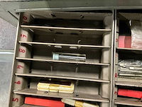 Ladenkast met inhoud - afbeelding 15 van  24