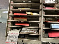 Ladenkast met inhoud - afbeelding 16 van  24