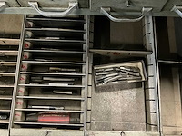 Ladenkast met inhoud - afbeelding 19 van  24