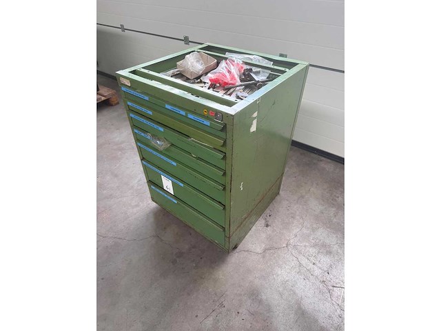 Ladenkast met inhoud - afbeelding 8 van  8