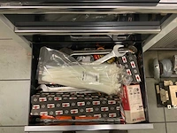 Ladenkast met inhoud - afbeelding 6 van  6