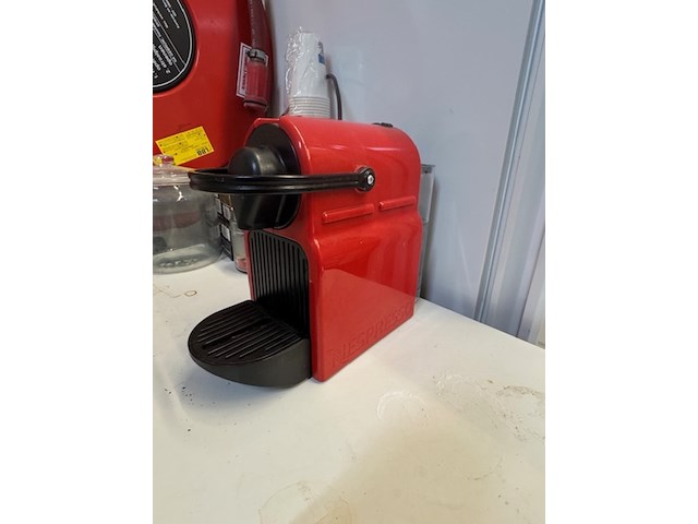 Ladenkast met koffiemachine en diversen, wit - afbeelding 2 van  7