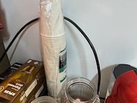 Ladenkast met koffiemachine en diversen, wit - afbeelding 4 van  7