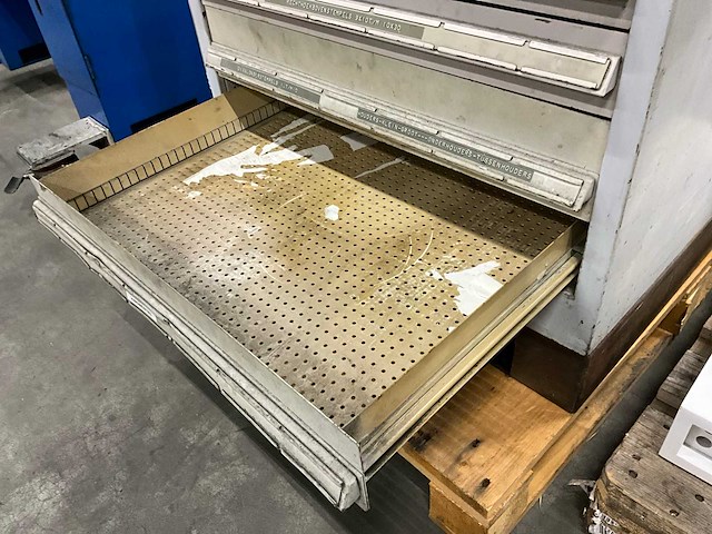 Ladenkast voorzien van stempels - afbeelding 9 van  17