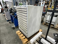 Ladenkast voorzien van stempels - afbeelding 1 van  17