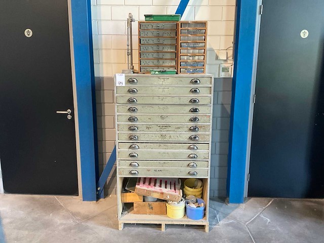 Ladenkast - afbeelding 1 van  14