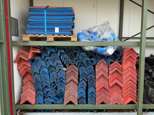 Ladingzekering hoekbescherming en valhelmen - afbeelding 2 van  8