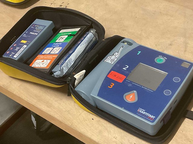 Laerdal heartstart fr2 defibrillator - afbeelding 3 van  4