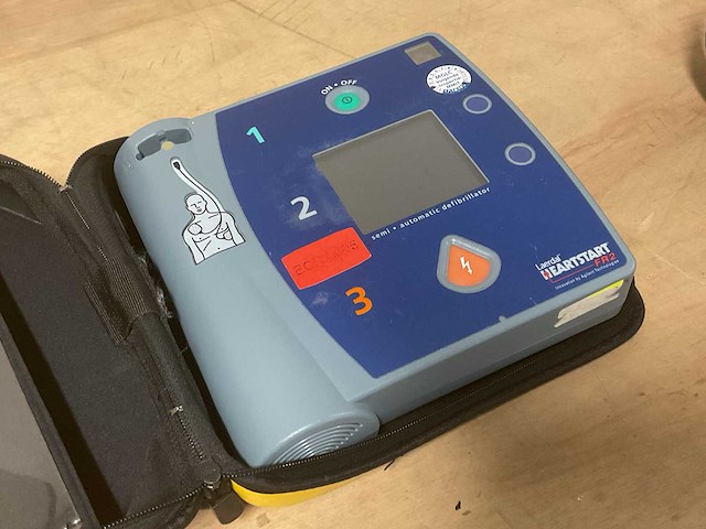 Laerdal heartstart fr2 defibrillator - afbeelding 1 van  4