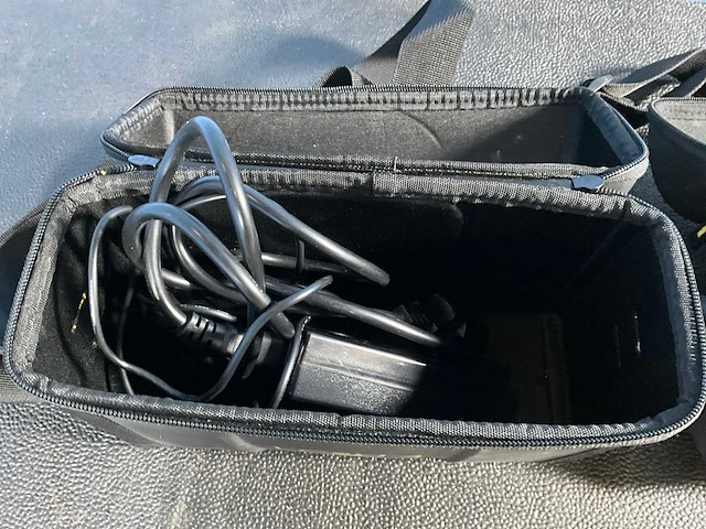 Laerdal lcsu 4 compact suction unit (3x) - afbeelding 9 van  10